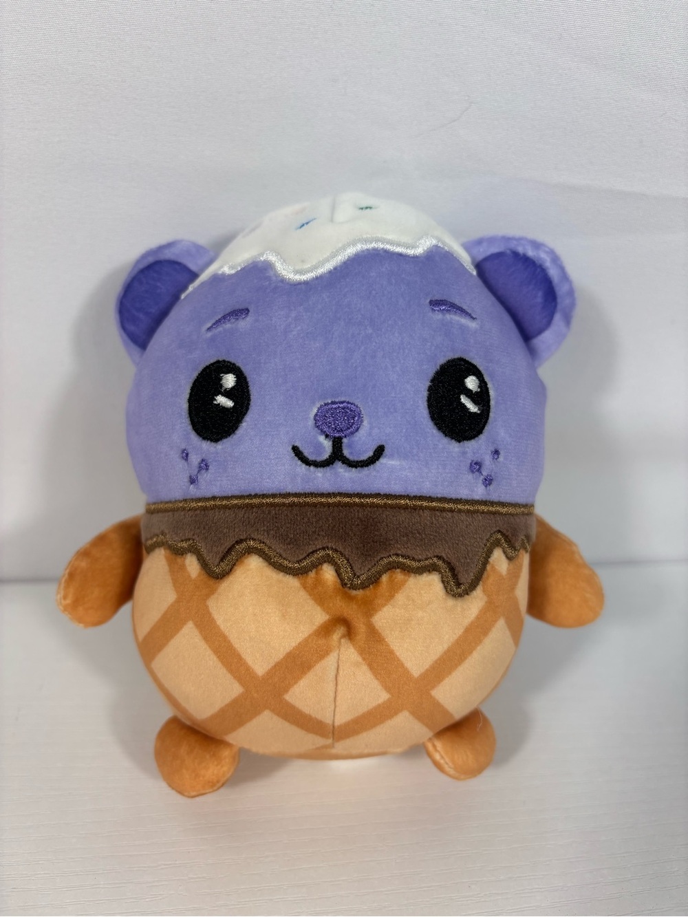 Moriah Elizabeth Scoopsie 6” Mini Mystery Plush Series 2 Ice Cream Bear